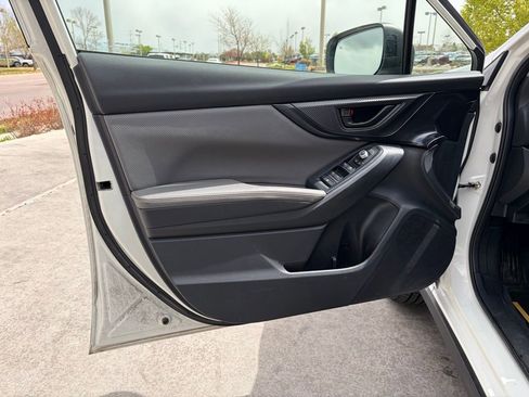 Used 2022 Subaru Crosstrek 2.5i Sport w/ Moonroof Package image 9