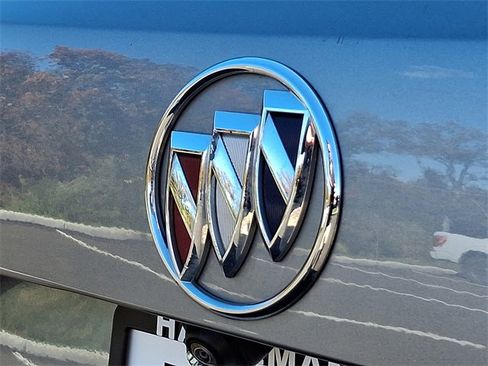 Used 2023 Buick Envision Essence image 28