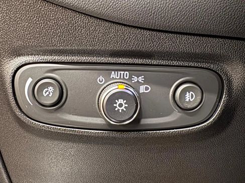 Used 2018 Chevrolet Equinox Premier AWD/4WD image 31