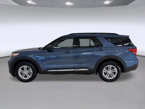Certified 2020 Ford Explorer XLT w/ Equipment Group 202A AWD/4WD image 2