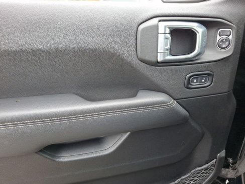 Used 2023 Jeep Wrangler Sahara w/ Cold Weather Group image 12