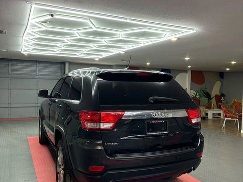 Used 2013 Jeep Grand Cherokee Laredo image 4