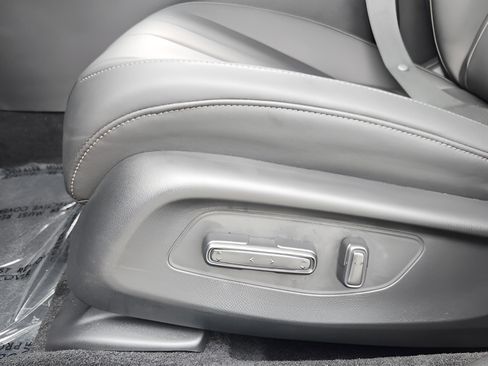 Used 2025 Acura ADX FWD image 14