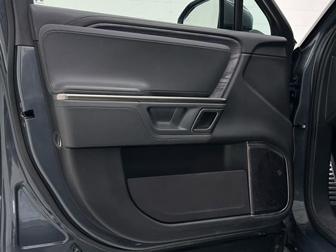 Used 2023 Rivian R1S Adventure image 25