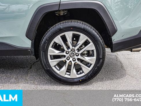 Used 2023 Toyota RAV4 XLE Premium image 16