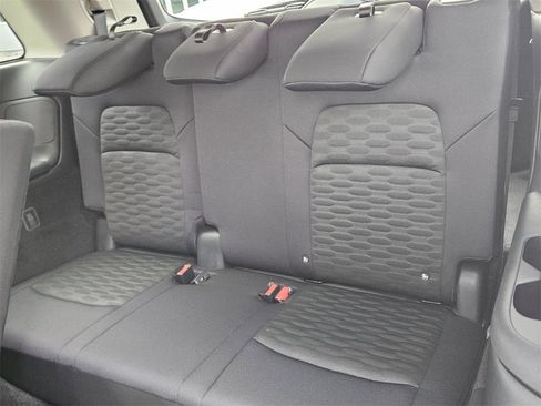 New 2025 Nissan Pathfinder SV image 7