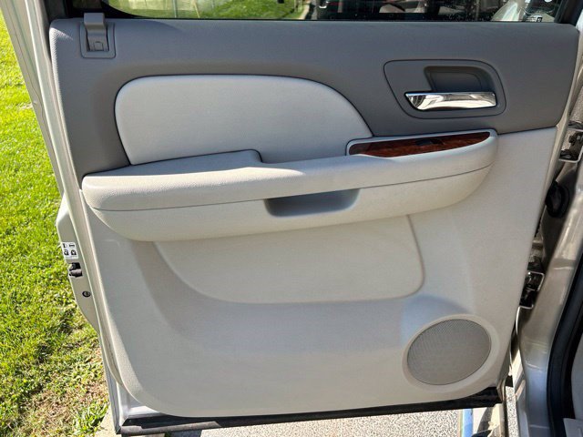Used 2008 Chevrolet Silverado 1500 LTZ w/ Sun And Navigation Package RWD image 34