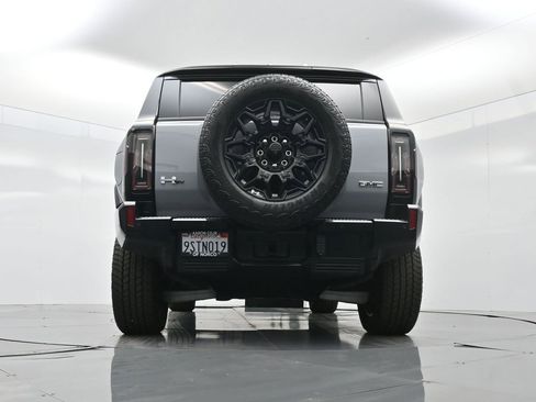 Used 2025 GMC Hummer EV 2X image 48