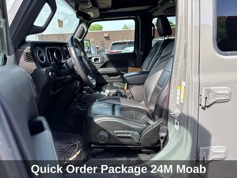 Used 2019 Jeep Wrangler Unlimited Sahara w/ Quick Order Package 24M Moab AWD/4WD image 11