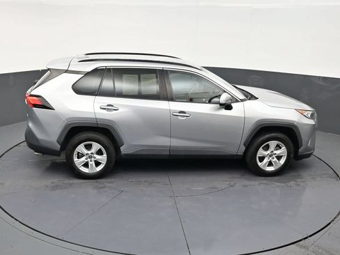 Used 2021 Toyota RAV4 XLE FWD image 17