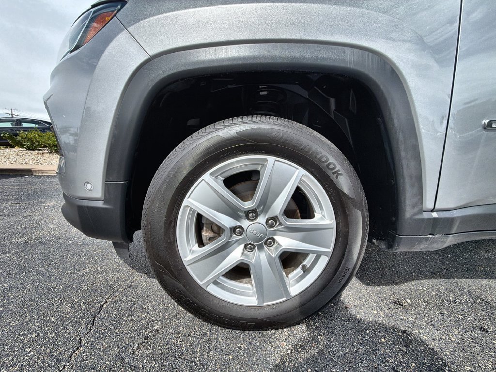 Used 2022 Jeep Compass Latitude w/ Convenience Group AWD/4WD image 17