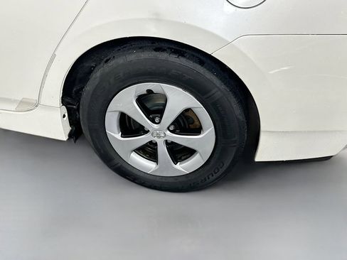 Used 2013 Toyota Prius Four w/ Deluxe Solar Roof Pkg image 30