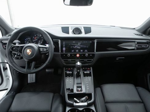 New 2026 Porsche Macan AWD/4WD image 13