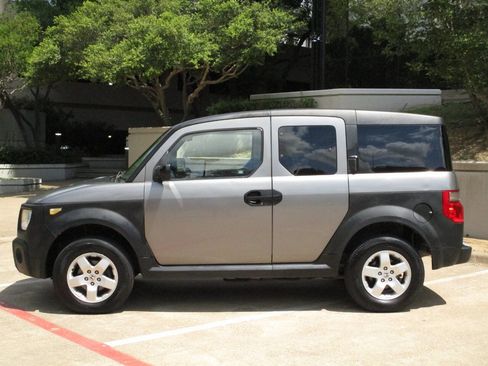 Used 2005 Honda Element EX image 3