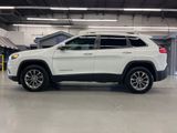 Used 2019 Jeep Cherokee Latitude Plus w/ Cold Weather Group image 4