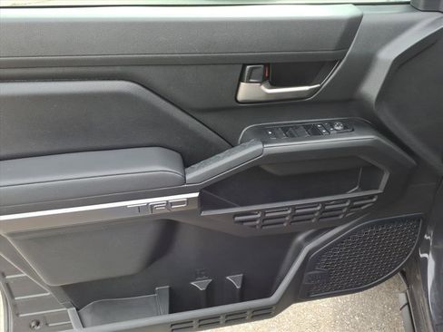 Used 2024 Toyota Tacoma TRD Sport image 15