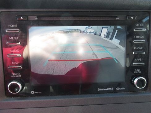 Used 2020 Toyota Sienna XLE Premium FWD image 7