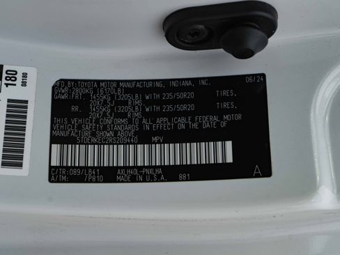 Used 2024 Toyota Sienna Platinum FWD image 52