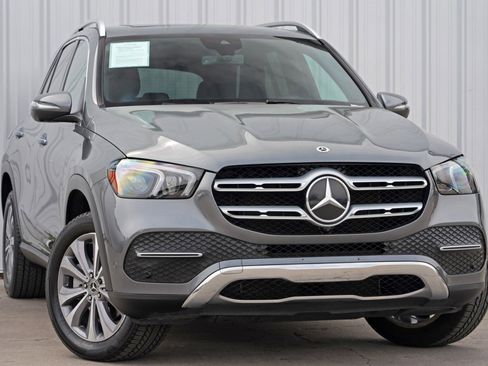Used 2021 Mercedes-Benz GLE 350 w/ Premium Package image 2