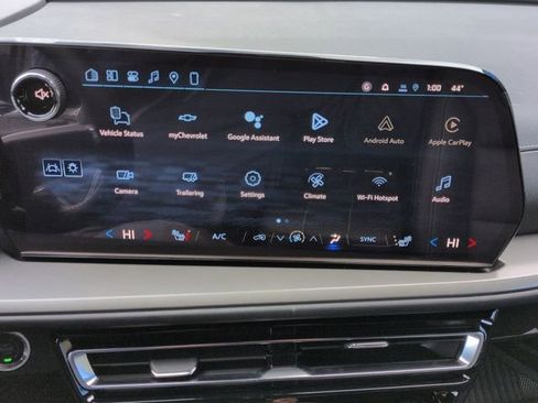 New 2026 Chevrolet Traverse LT w/ LPO, Floor Liner Package image 14