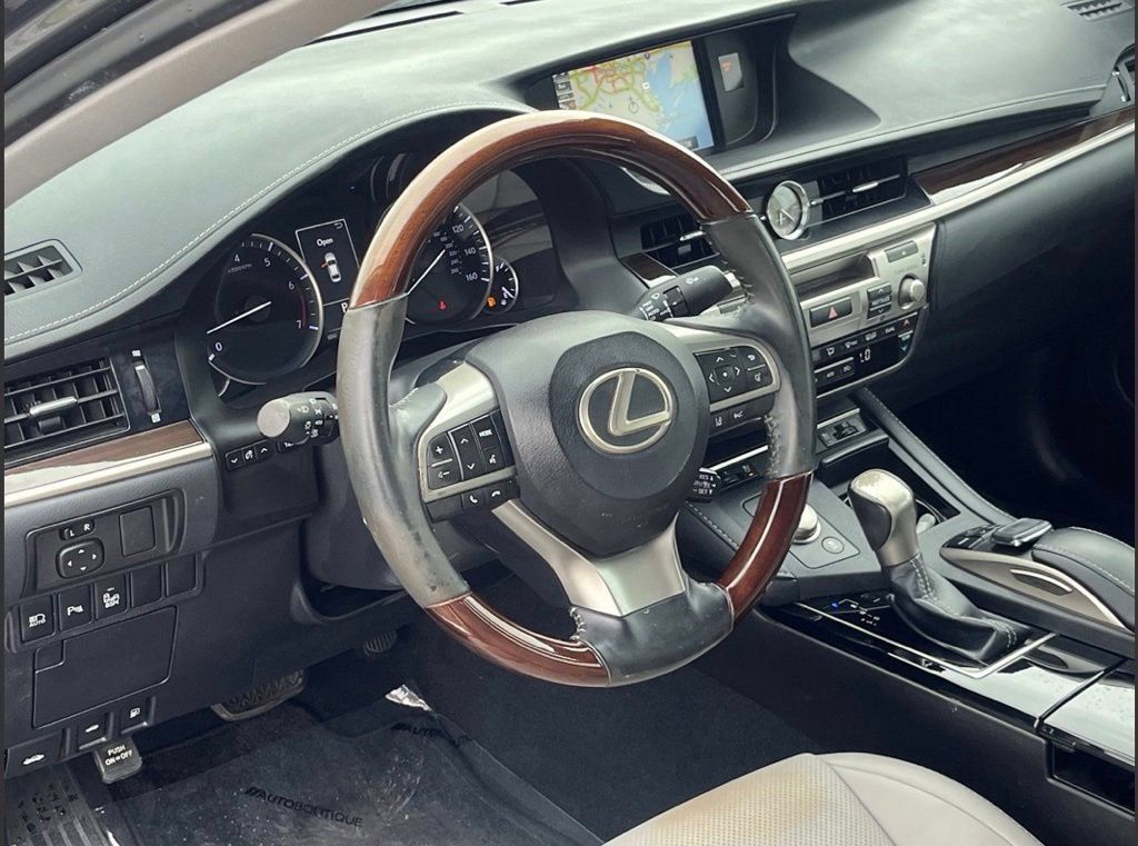Used 2018 Lexus ES 350 w/ Navigation System Package FWD image 9