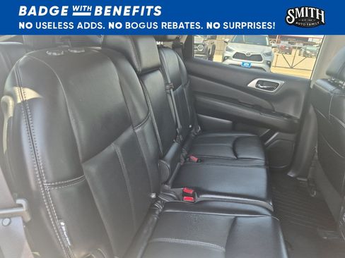 Used 2018 Nissan Pathfinder SL w/ SL Premium Package FWD image 13