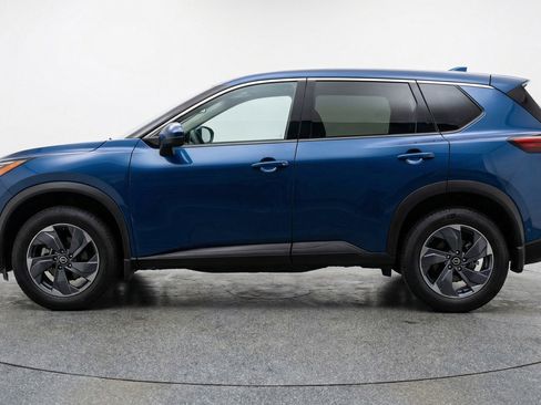 Used 2025 Nissan Rogue SV FWD image 5