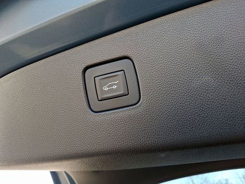 Used 2025 Buick Envista Sport Touring w/ Convenience I Package FWD image 29