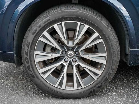 Used 2020 Volvo XC90 T5 Momentum w/ Protection Package Premier AWD/4WD image 10