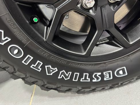 New 2025 Jeep Gladiator Willys image 15