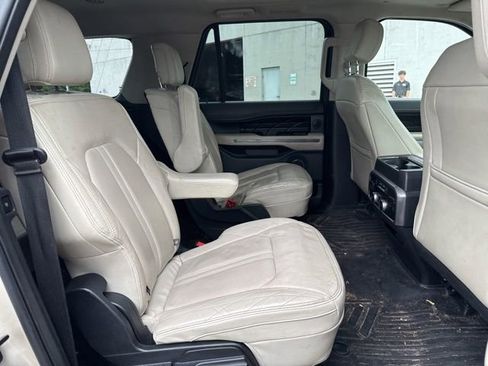 Used 2018 Ford Expedition Max Platinum RWD image 19