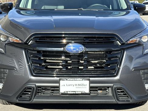 Used 2025 Subaru Ascent Onyx Edition image 24