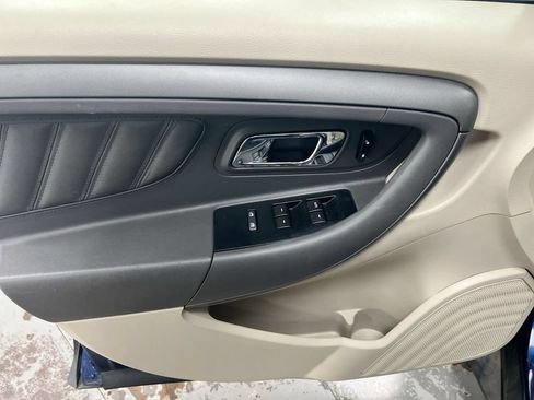 Used 2012 Ford Taurus SEL FWD image 19