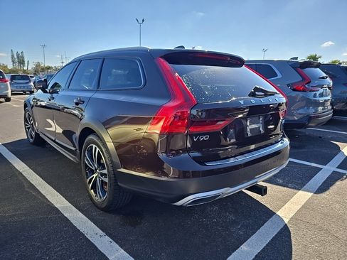 Used 2018 Volvo V90 T5 Cross Country w/ Convenience Package image 7