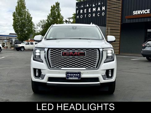 Used 2021 GMC Yukon Denali w/ LPO, Illumination Package AWD/4WD image 3