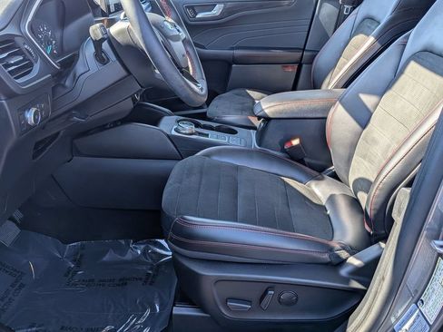 Used 2022 Ford Escape SEL w/ SEL Stealth AWD Package image 10