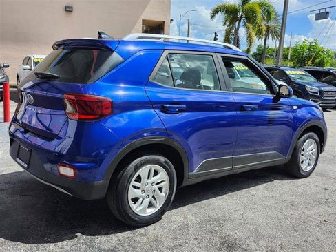 Used 2020 Hyundai Venue SEL image 5