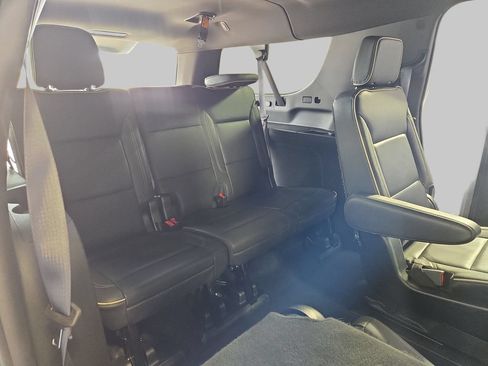 Used 2023 GMC Yukon XL SLT AWD/4WD image 14
