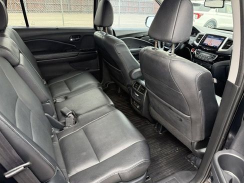Used 2016 Honda Pilot Touring image 24