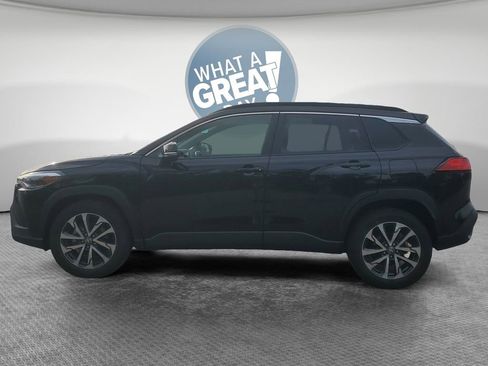 Used 2025 Toyota Corolla Cross XLE AWD/4WD image 7