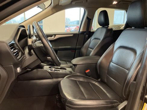 Certified 2020 Ford Escape SEL image 11