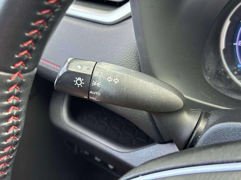 Used 2021 Toyota RAV4 SE w/ Weather & Moonroof Package AWD/4WD image 24