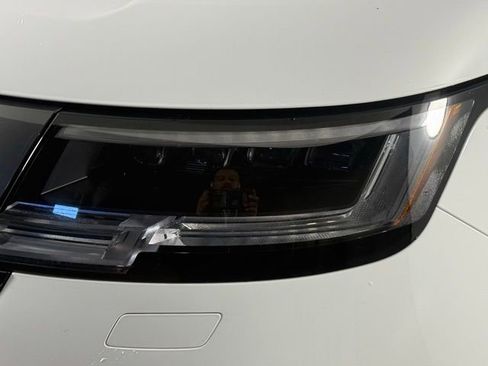 Used 2023 Land Rover Range Rover Long Wheelbase Autobiography image 12