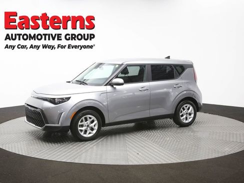 Used 2025 Kia Soul LX w/ LX Technology Package image 56