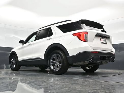 Used 2024 Ford Explorer XLT w/ XLT Sport Appearance Package AWD/4WD image 63