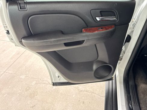 Used 2009 Chevrolet Tahoe LT image 25