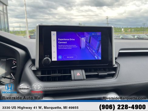Used 2025 Toyota RAV4 XLE AWD/4WD image 17