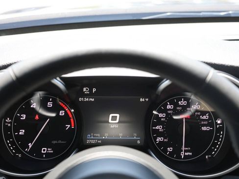 Used 2020 Alfa Romeo Giulia AWD w/ Cold Weather Package image 18