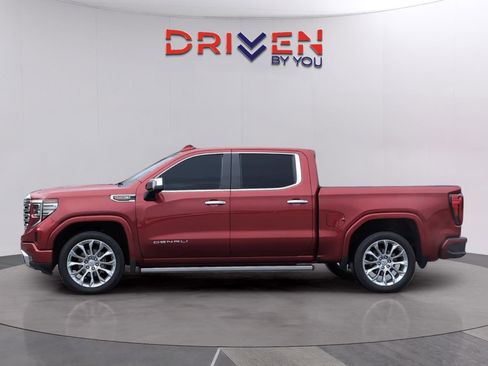 Used 2023 GMC Sierra 1500 Denali w/ Technology Package image 2