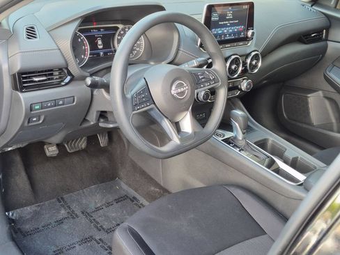 Used 2025 Nissan Sentra SV FWD image 15